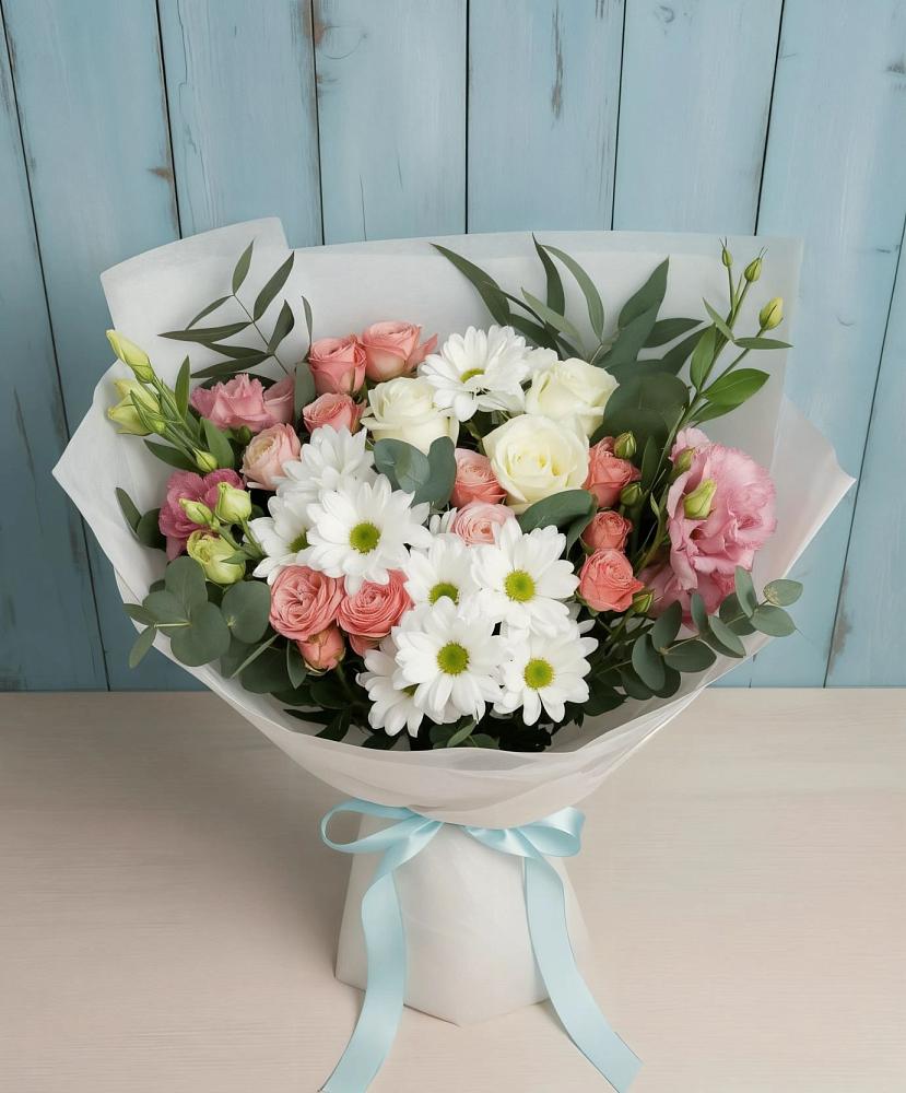 Букет цветов из: Розы, Лизиантусы и Хризантемы в Вилючинске
