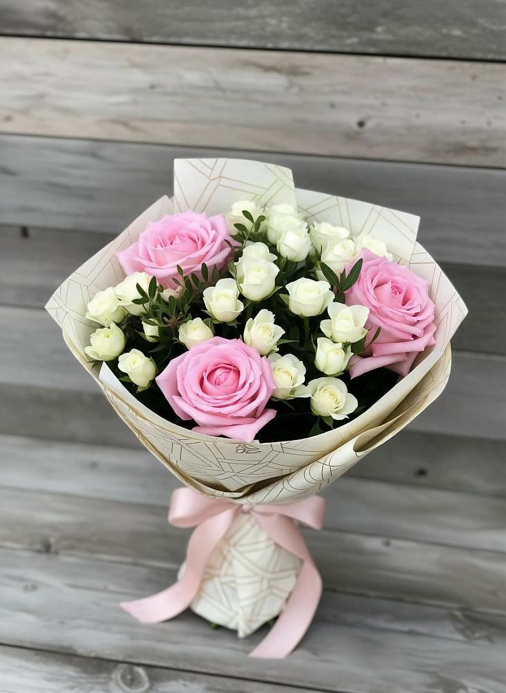 Букет цветов из: Розы в Вилючинске