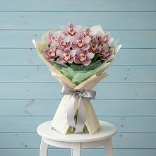 Букет цветов из:  Орхидеи и Розы в Вилючинске