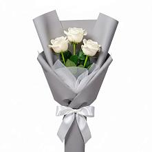 Букет 3 белые розы в Вилючинске