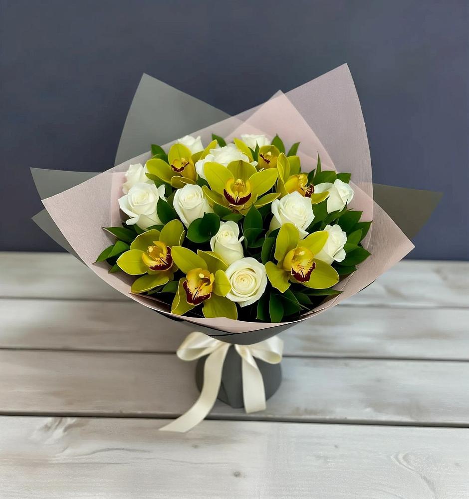 Букет цветов из: Орхидеи и Розы в Вилючинске