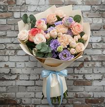 Букет цветов из:  Розы, Лизиантусы и Гвоздики #REPLACE_PRED# Вилючинске
