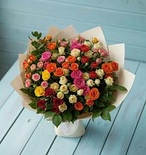 Букет Микс из разноцветных кустовых роз в Вилючинске